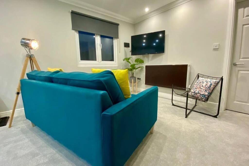 Stylish Two Bedroom Apartment Near Victoria Park Cardiff Ngoại thất bức ảnh